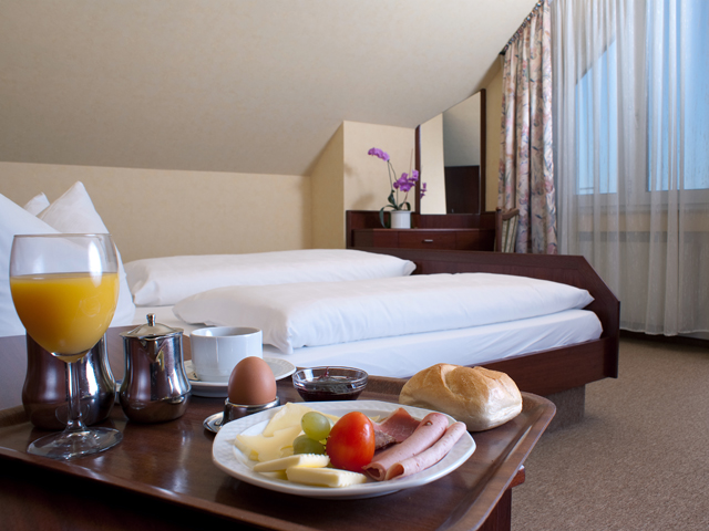 Doppelzimmer mit Frühstück im Hotel Löwen Süßen nahe Göppingen